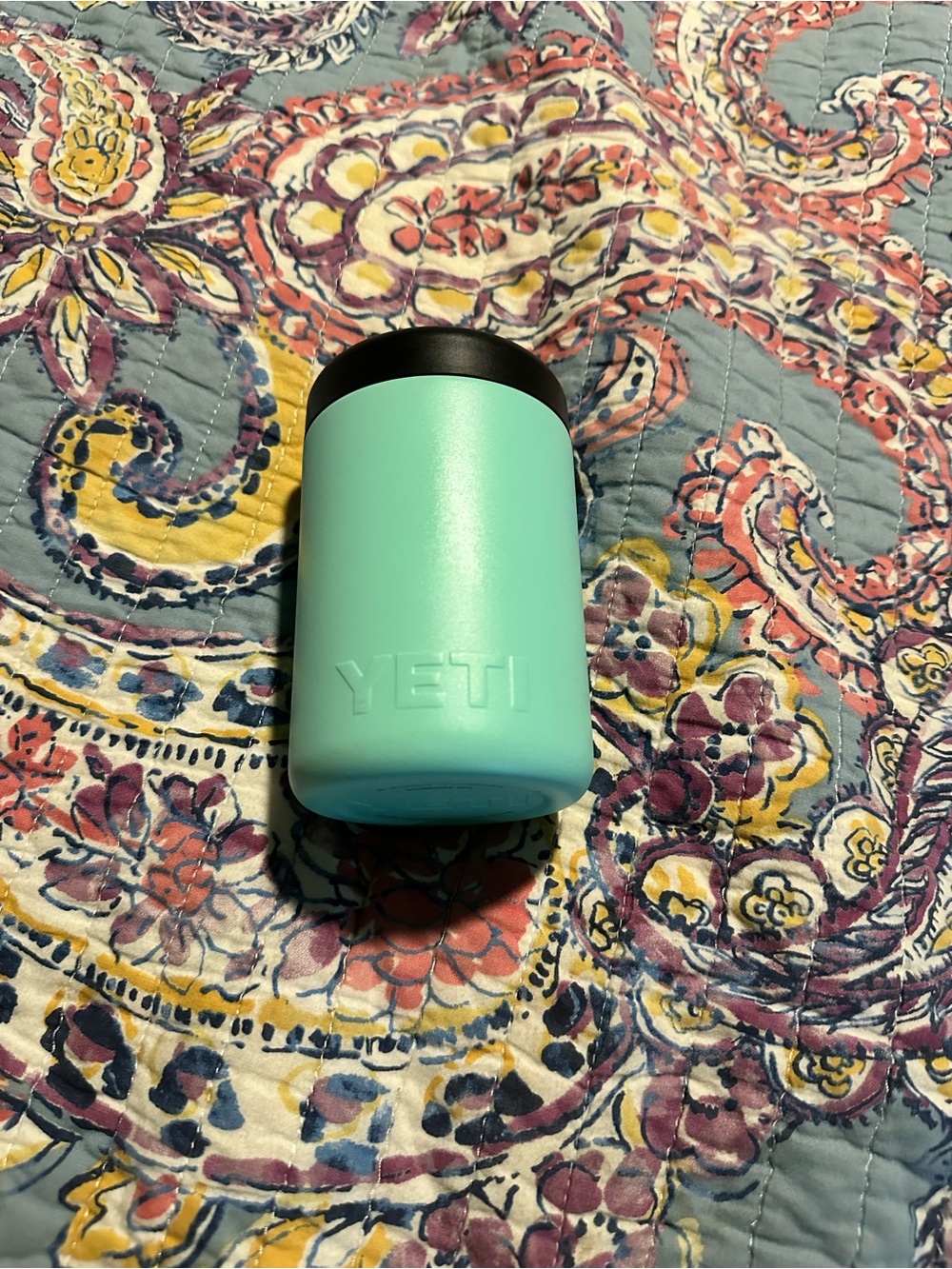NWOT Yeti Seafoam Green Can Insulator Black Lid - Picture 2 of 5
